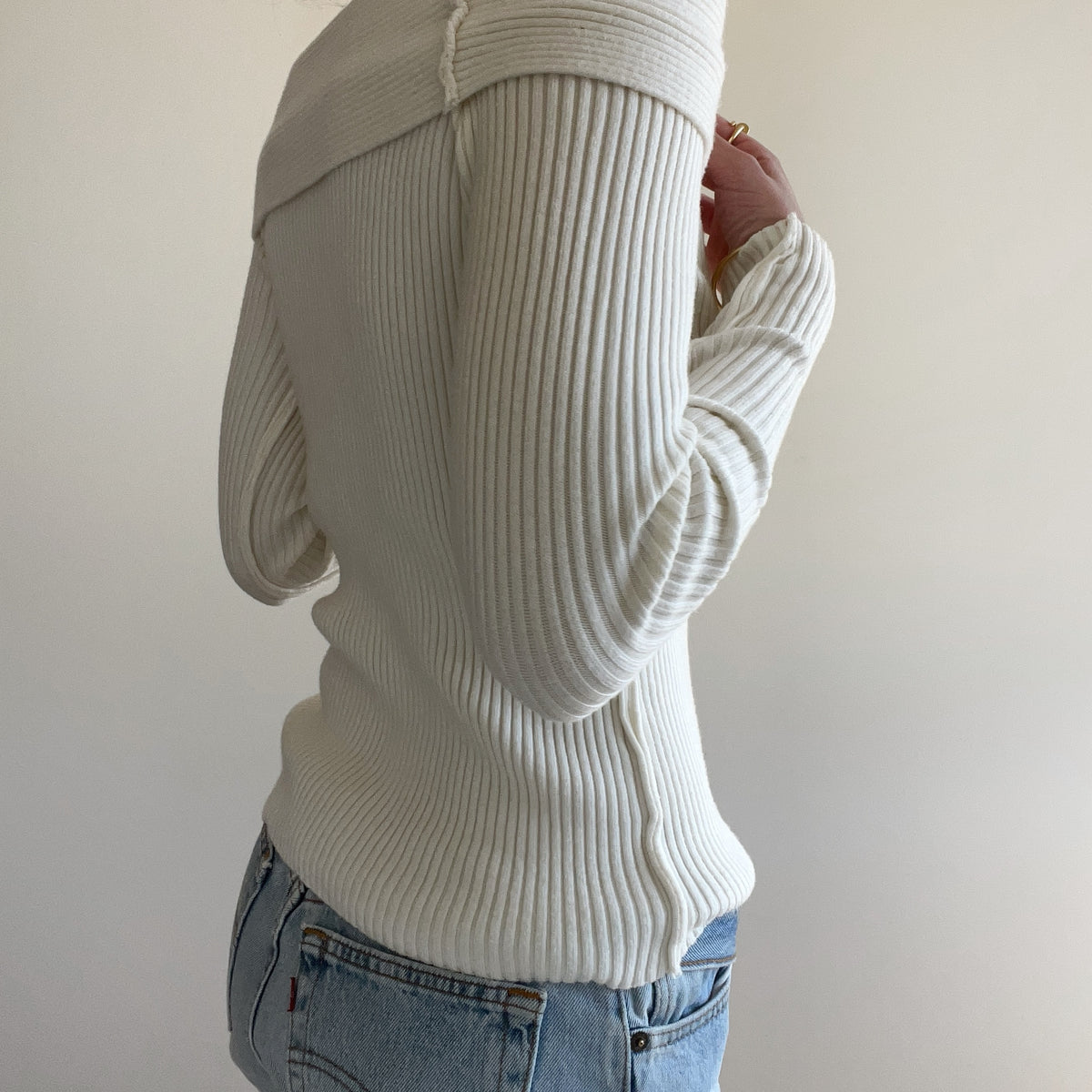 CREAM RIBBED JUMPER