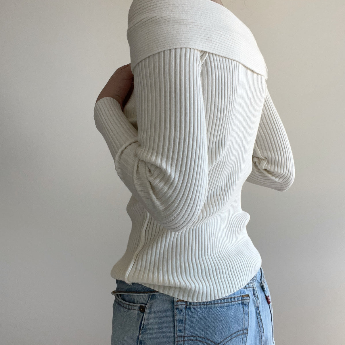 CREAM RIBBED JUMPER