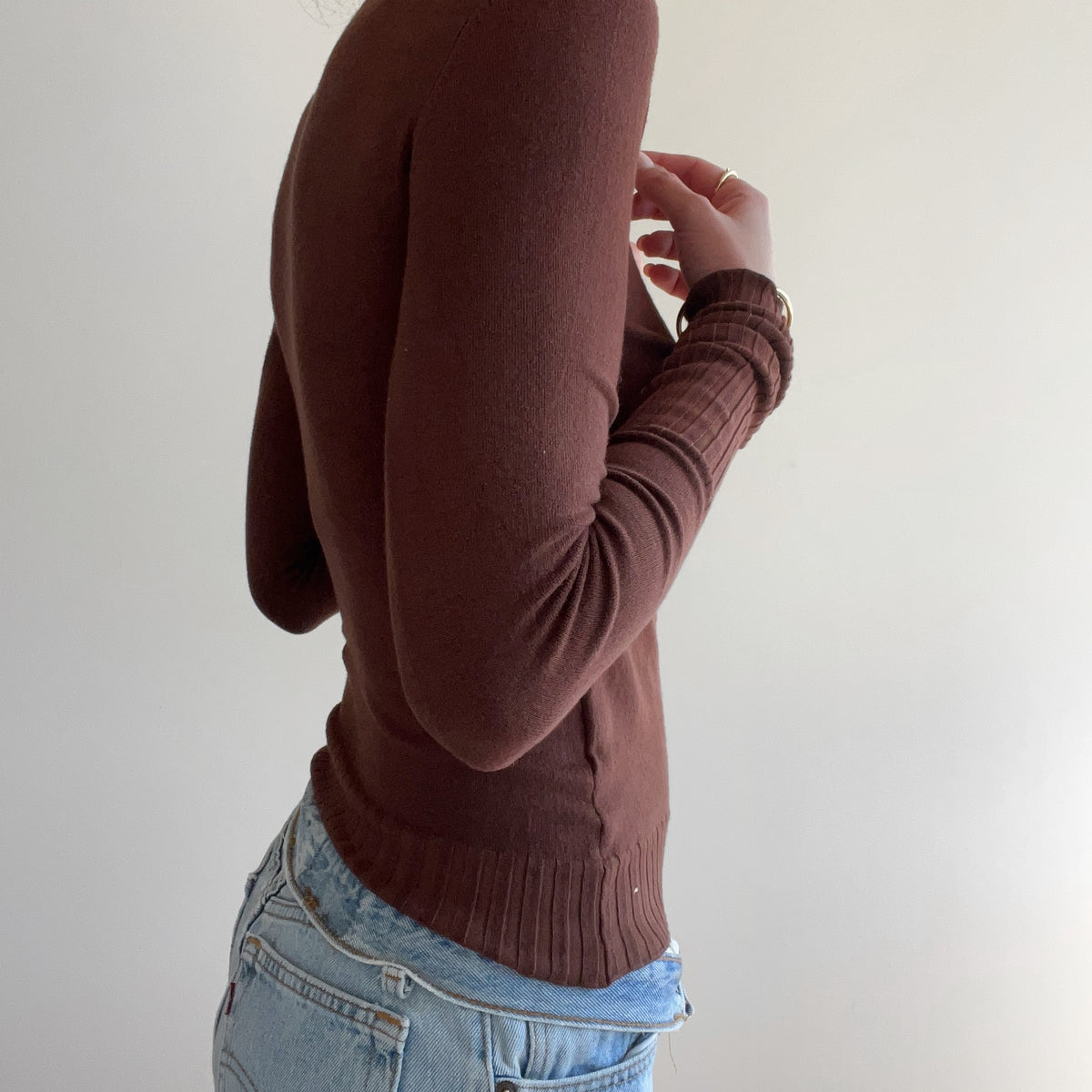 KEYHOLE LONG SLEEVE